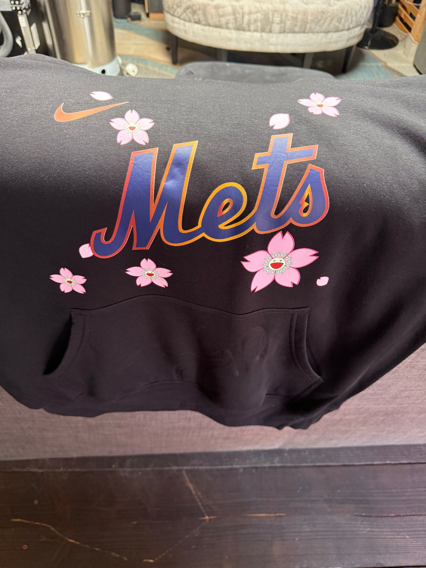 Mets customize hoodies