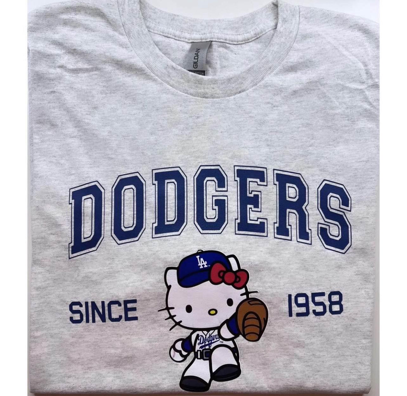 Hello kitty dodgers tshirt