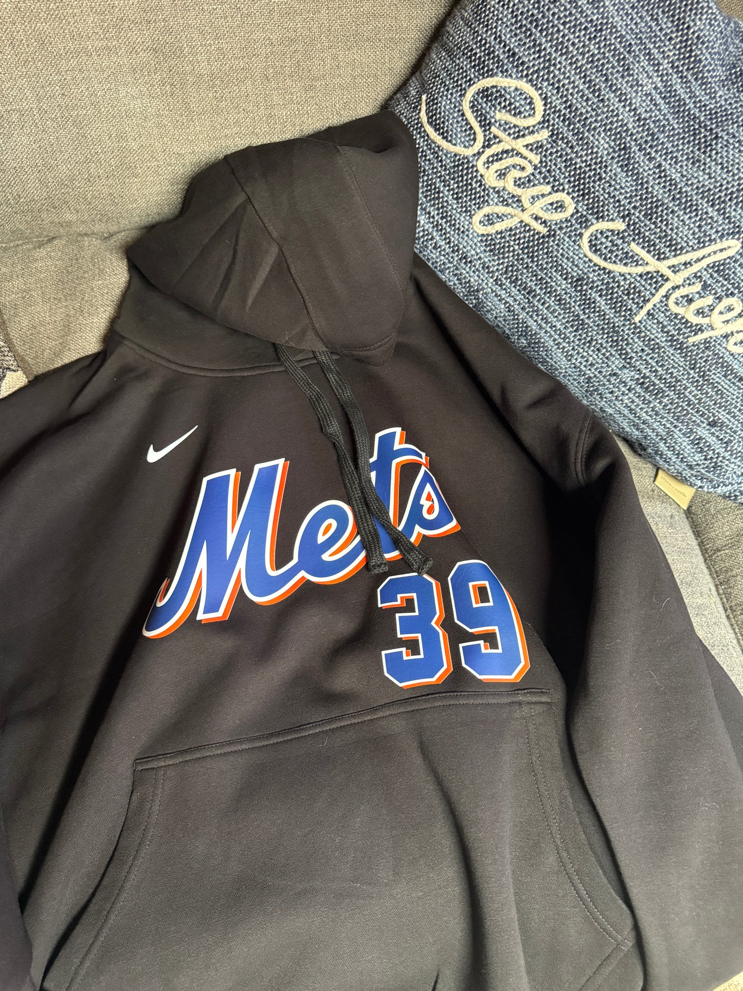 Mets customize hoodies